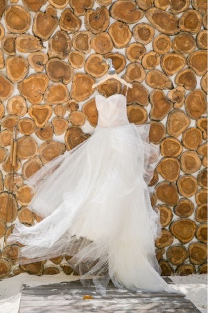 Как сфотографировать свадебное платье на невесте и отдельно