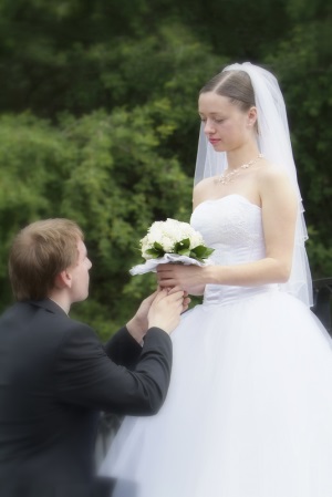 Сколько фотографий отдавать молодожёнам со свадьбы?